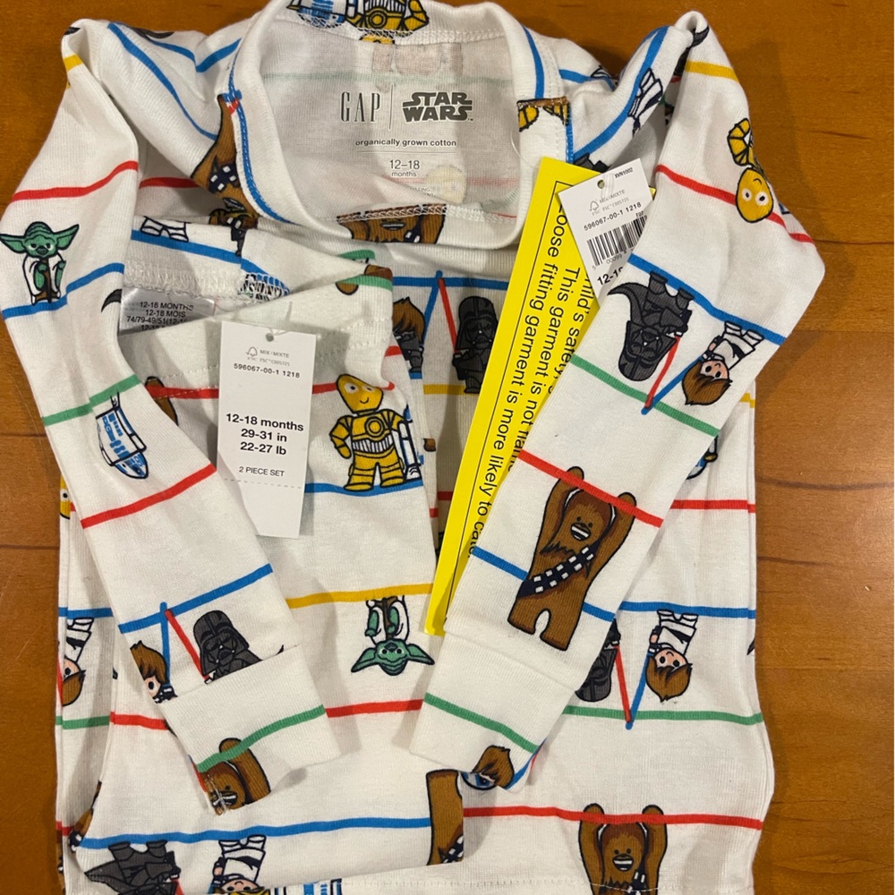 GAP Star Wars PJs size 12-18 months